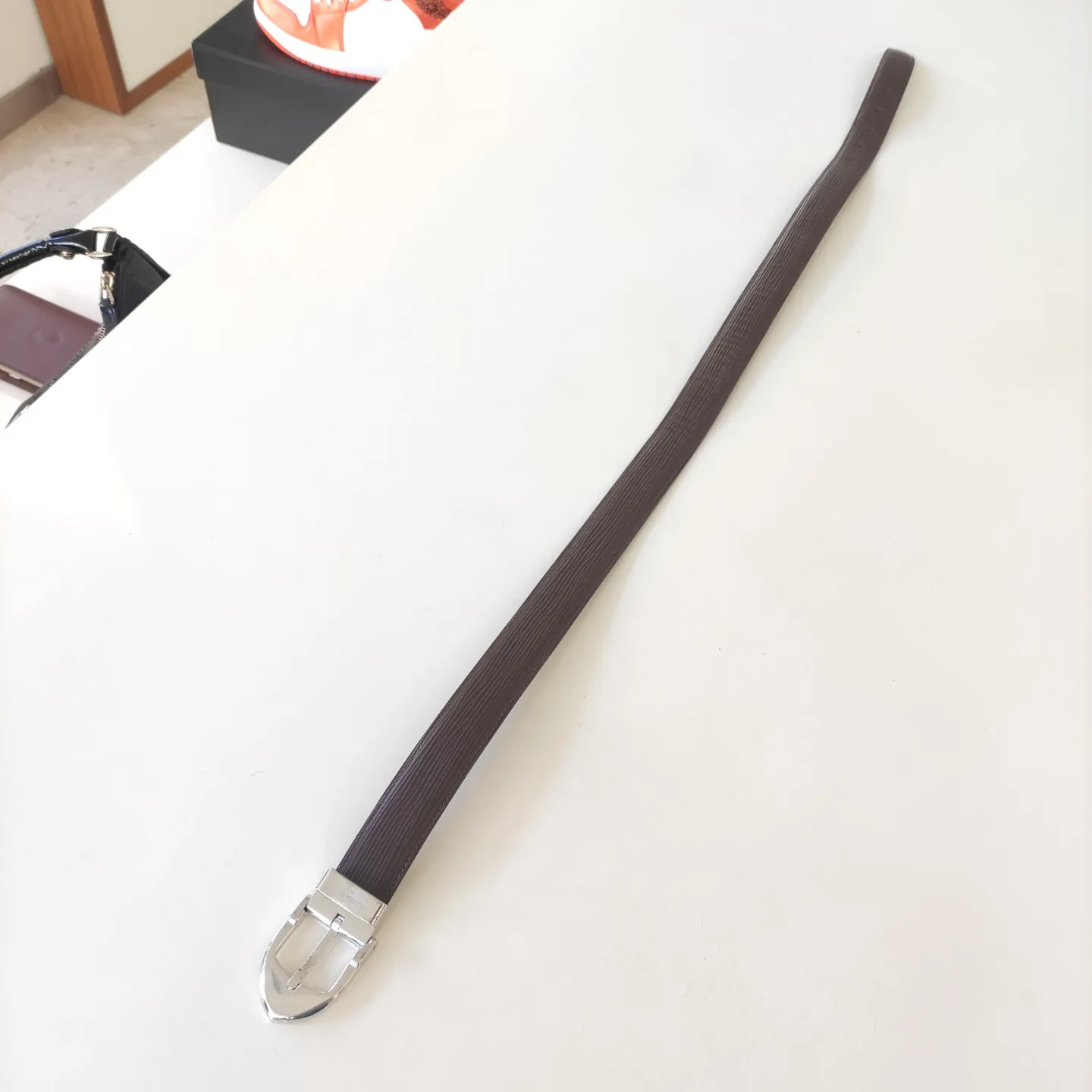 Cintura Louis Vuitton Epi Ceinture nera Nero D'oro Pelle Metallo ref.430205  - Joli Closet