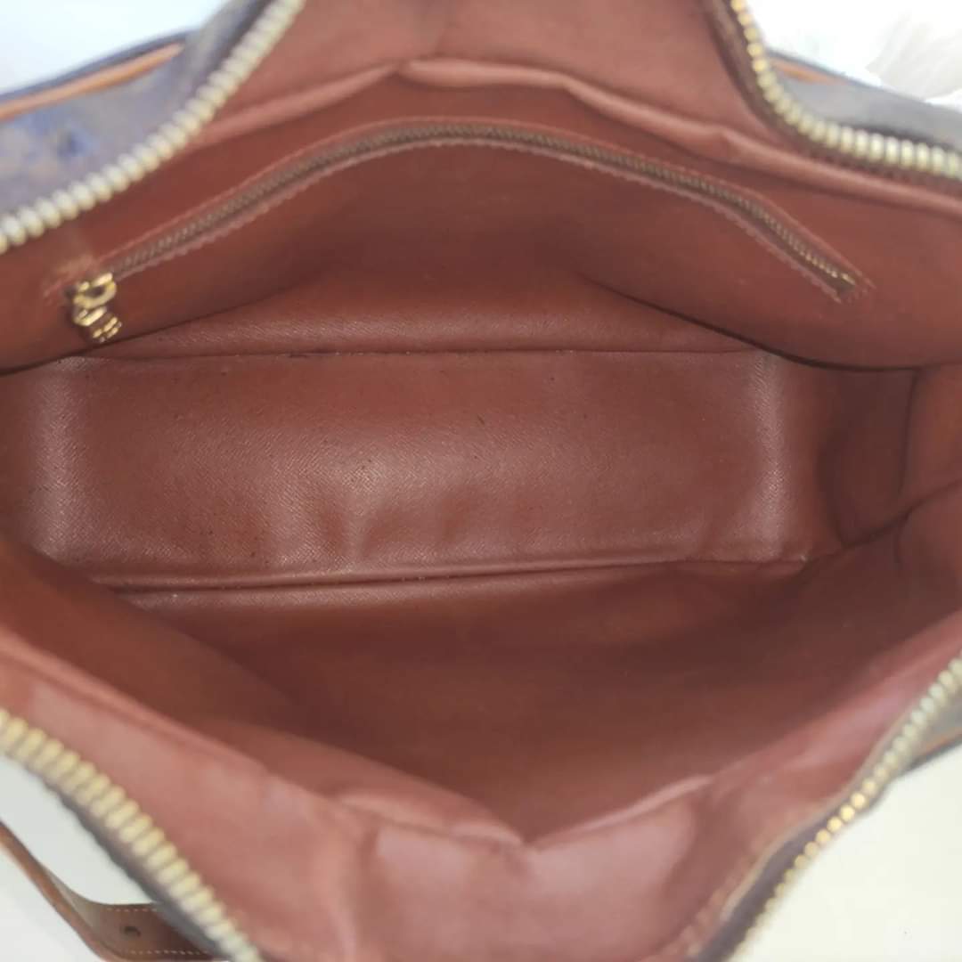 Borsa Louis Vuitton Boulogne 30 in tela monogram e finiture in