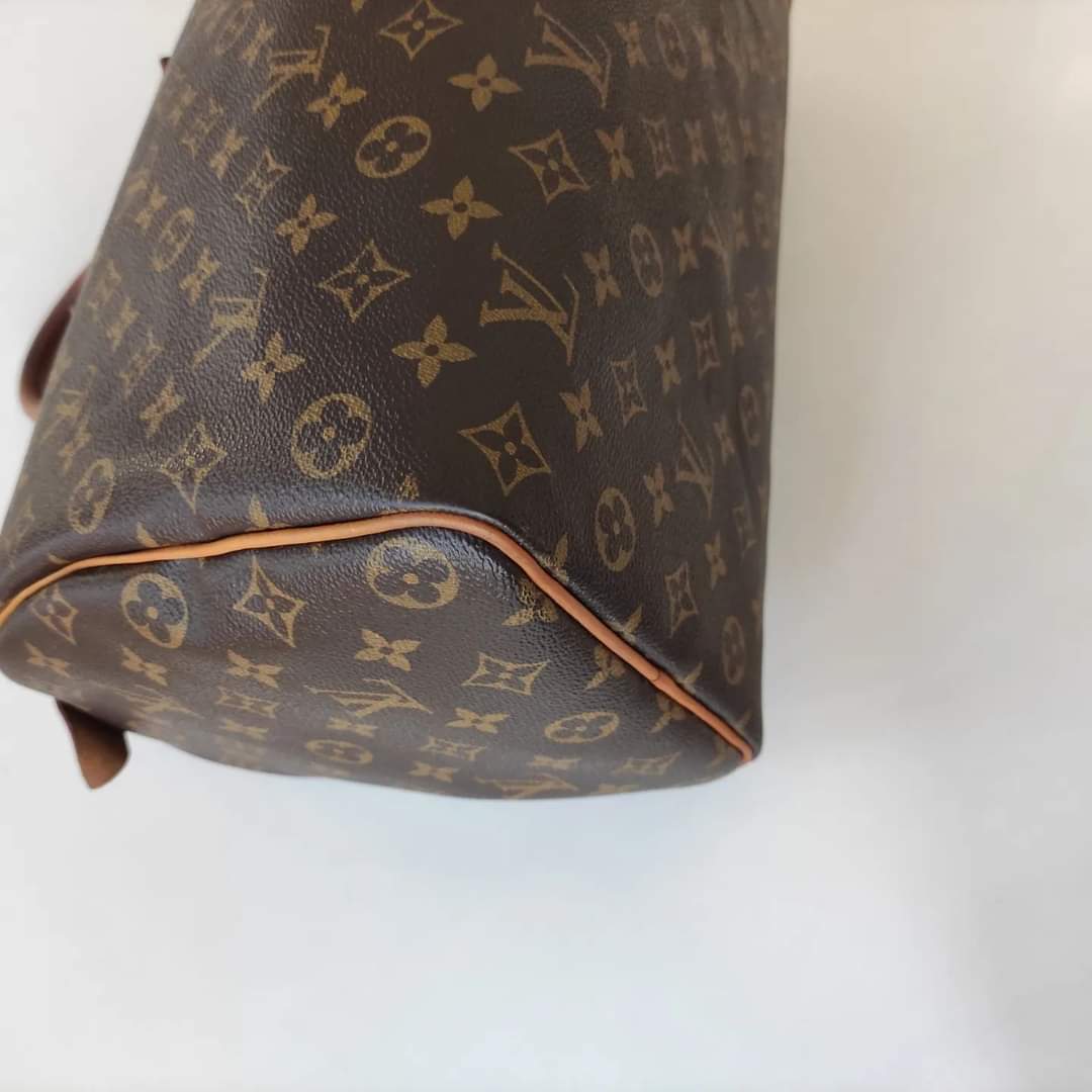 Bauletto monogram speedy 35 LOUIS VUITTON con Lucchetto e chiavi In ottime  condizioni #louisvuittonbag #louisvuitton #keceluxury - KECÉ il negozio  dell'usato - Infernetto casalpalocco Roma Roma