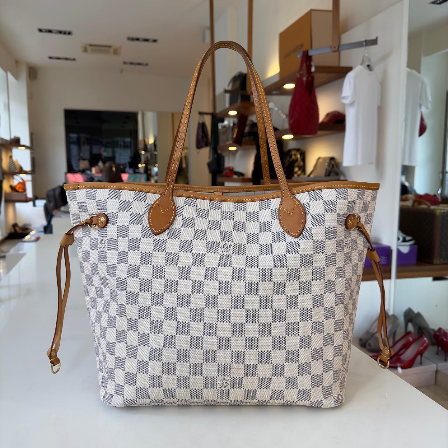 Dust bag Luis Vuitton per “Neverfull” - Abbigliamento e Accessori In  vendita a Roma