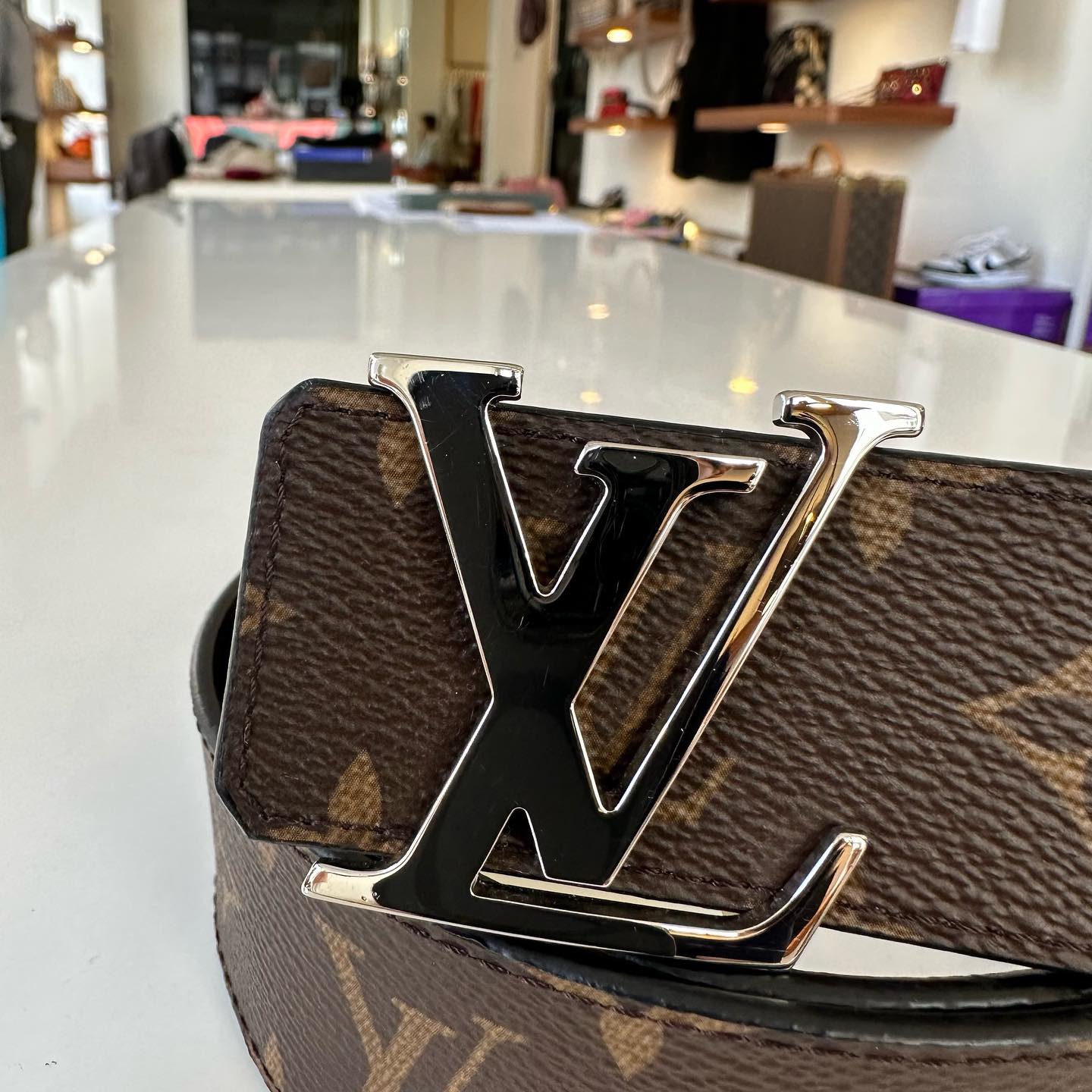 Cintura Louis Vuitton, il modello Initials 40 MM - Moda uomo